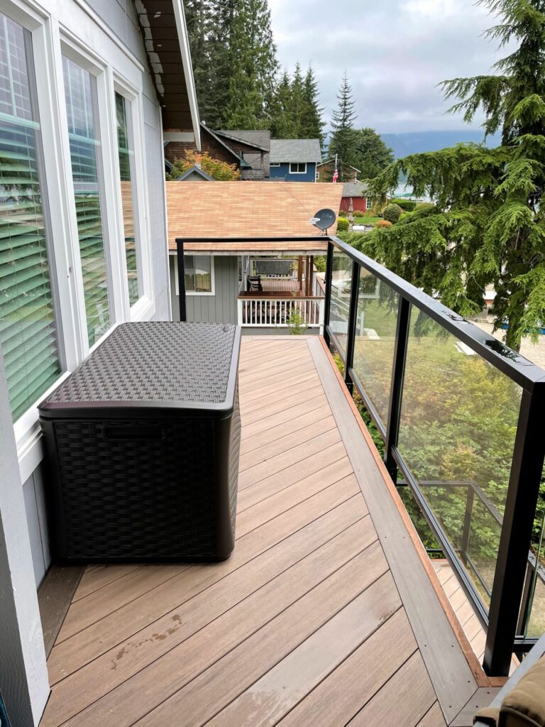 Black Solid Glass Deck Railing - Mount Vernon, WA - Glass Railing for Decks