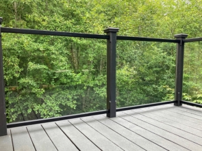 black-element-glass-railing-seaside-or-6